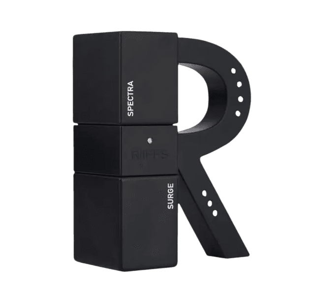 Riiffs – R Surge & R Spectra (İki Karakter Tek Şişe)